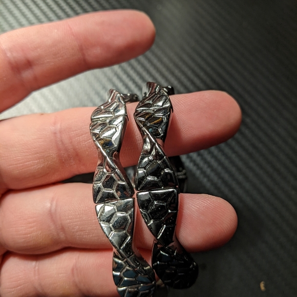 Lia Sophia "Sync/Swivel" Hematite Bracelets - Picture 7 of 7